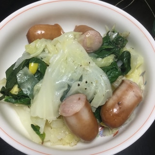 キャベツとウインナーの白だし麹煮